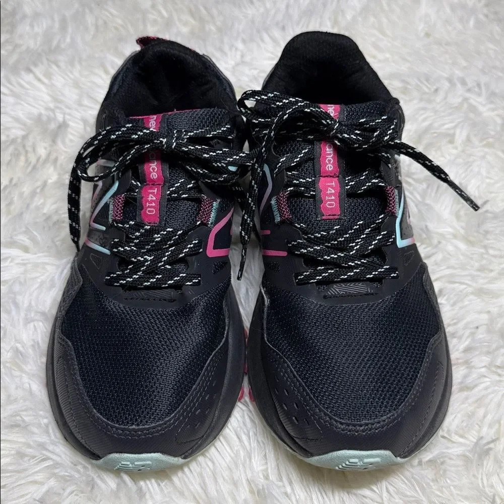 New Balance Black Sneakers with Pink Highlights